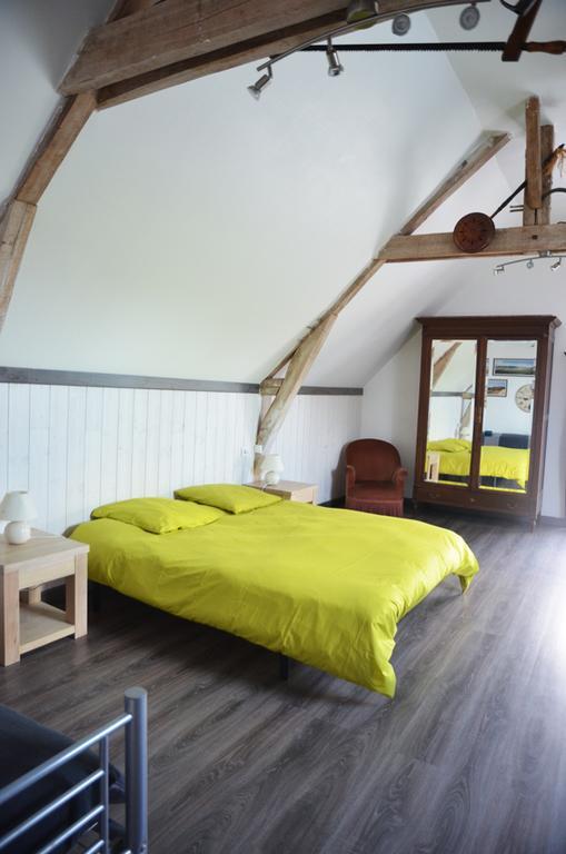 Bed and Breakfast La Petite Ferme Mazé Habitación foto